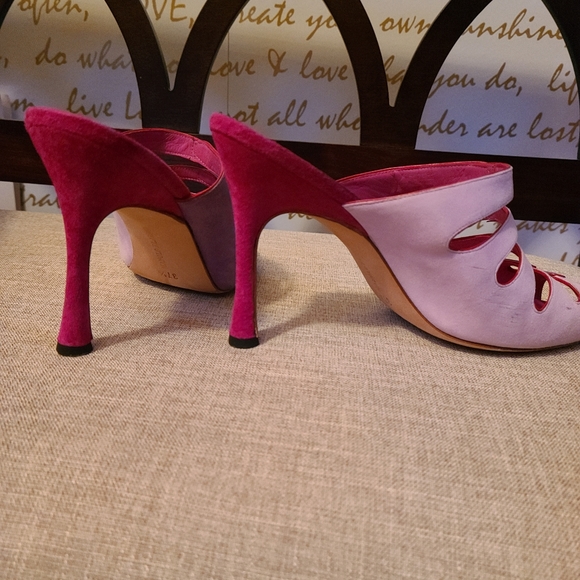 Manolo Blahnik - Picture 3 of 5